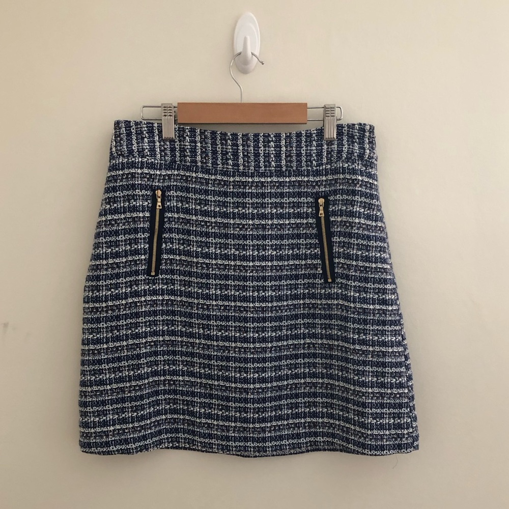 Super cute blue LOFT tweed miniskirt! Size 2 but runs slightly big.